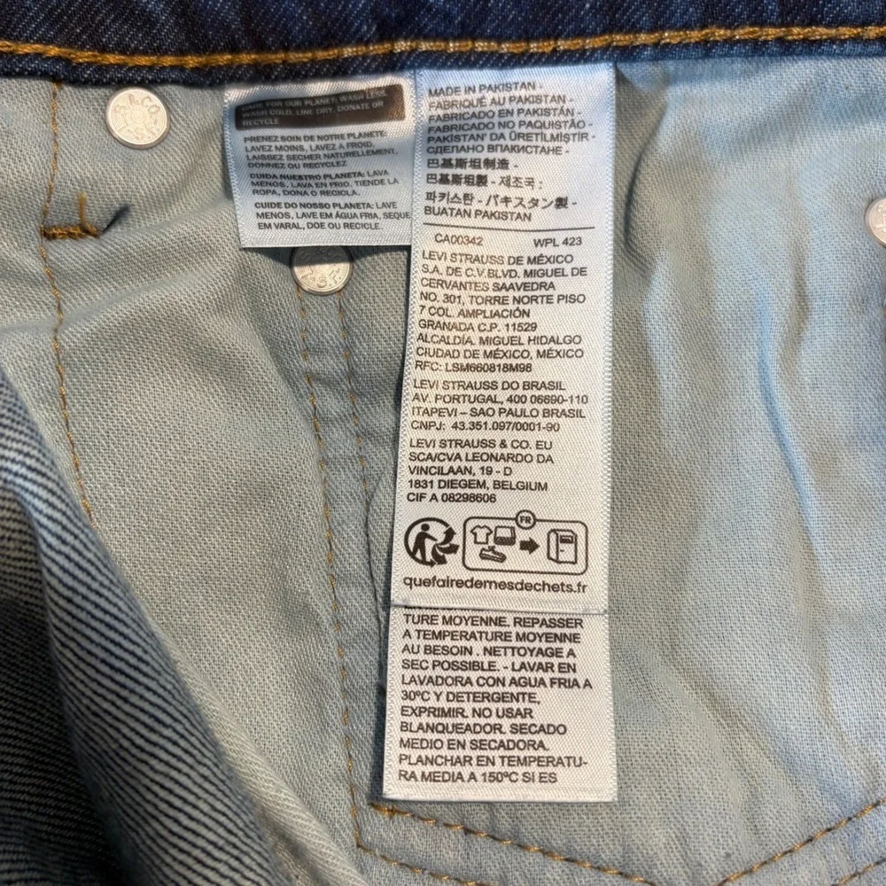 Levis levi 517